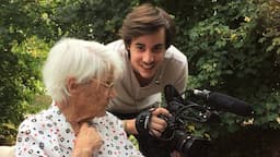 Vidéo : pendant 2 semaines, Eric a filmé sa grand-mère atteinte d’Alzheimer
